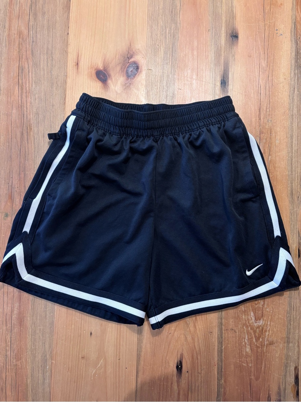 Boys Large Nike Dri-Fit Athletic Shorts with White Trim Zipper Pocket